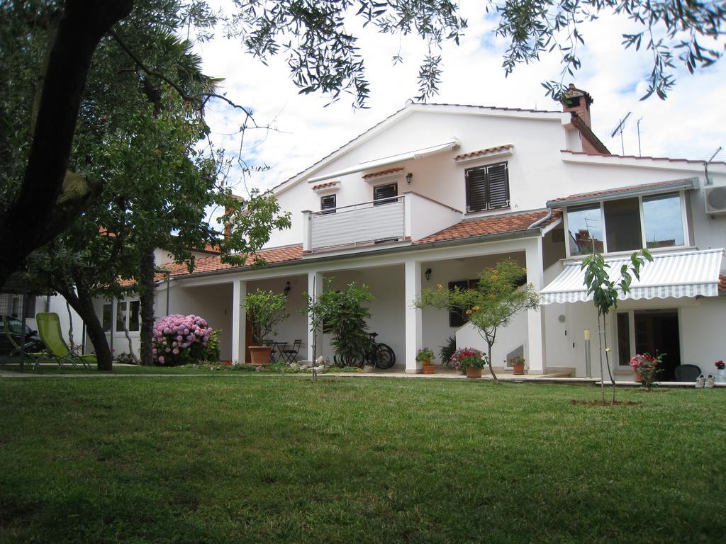 Apartment Luisa Porec Exterior photo